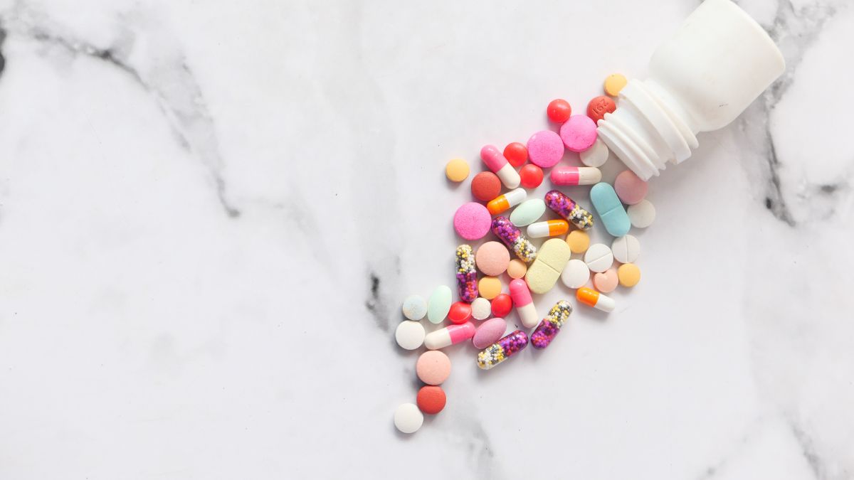 Sleeping Pills: Benefits, Risks, Side Effects, and Safer Sleep Solutions