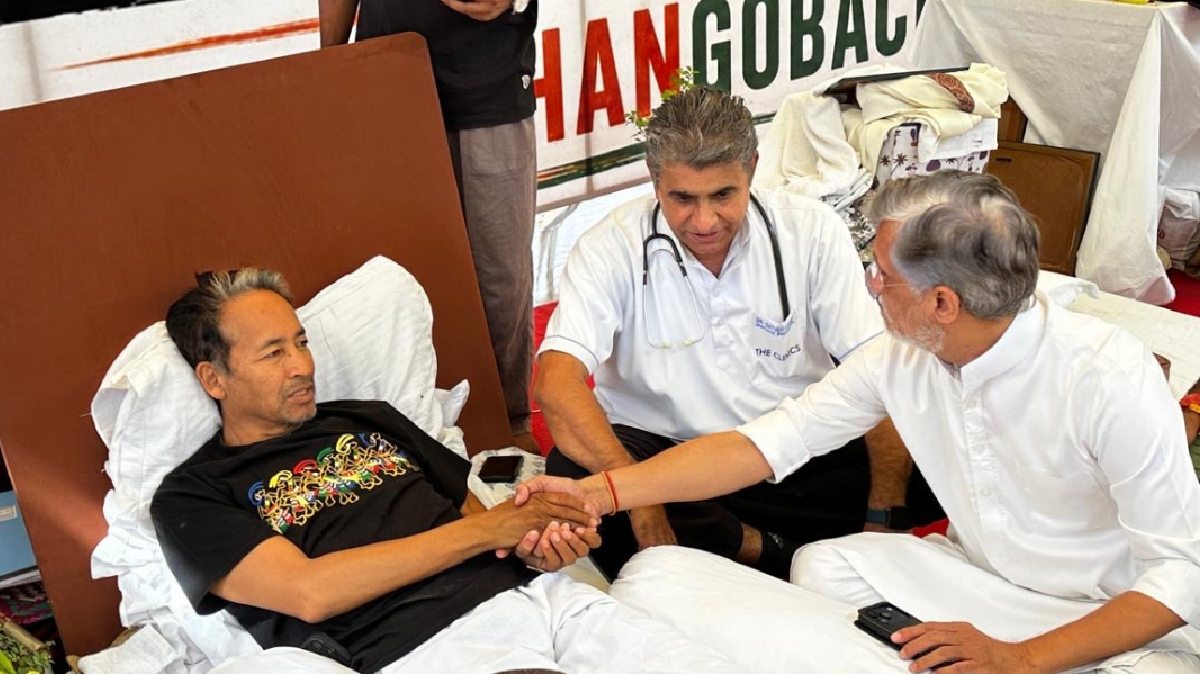 Sonia Gandhi, Arvind Kejriwal Back Sonam Wangchuk's Hunger Strike, Urge Him to End Fast