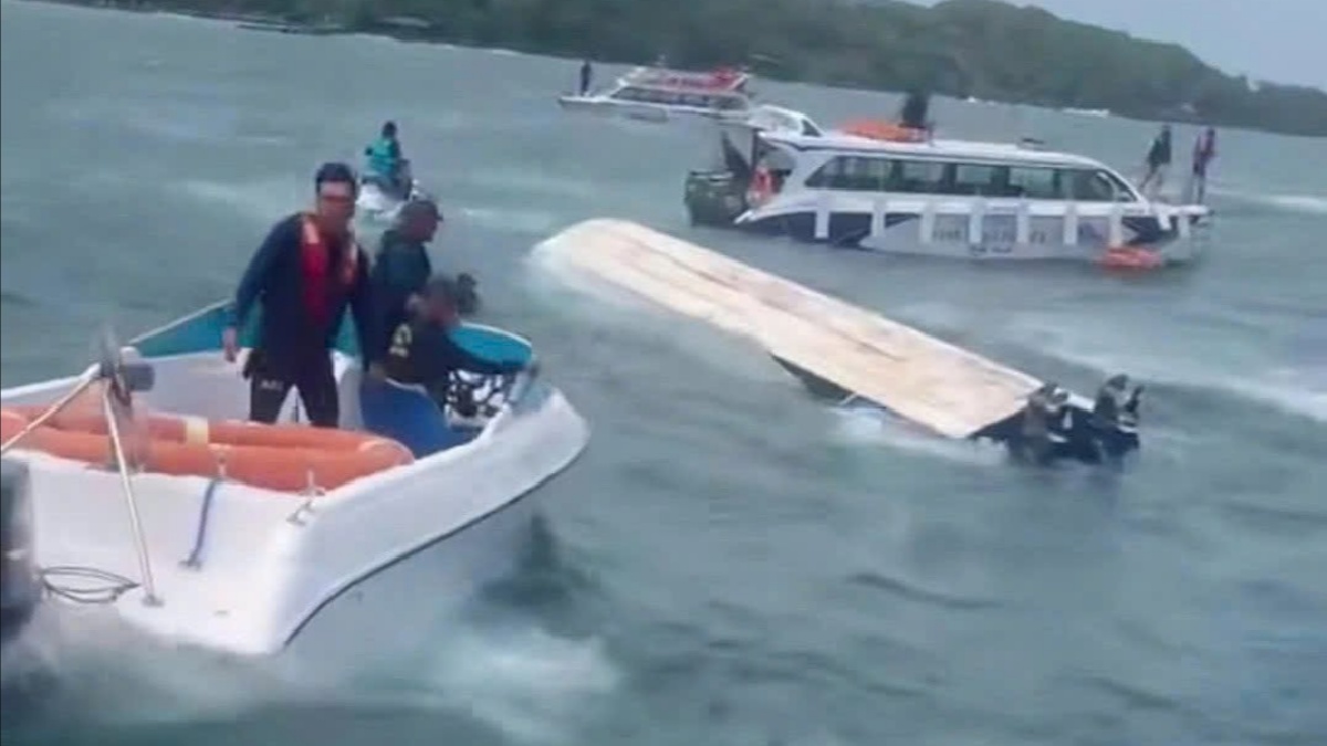 Boat Carrying Indian Tourists Capsizes Near Vietnam's Phu Quoc Island; Rescue Operations Underway