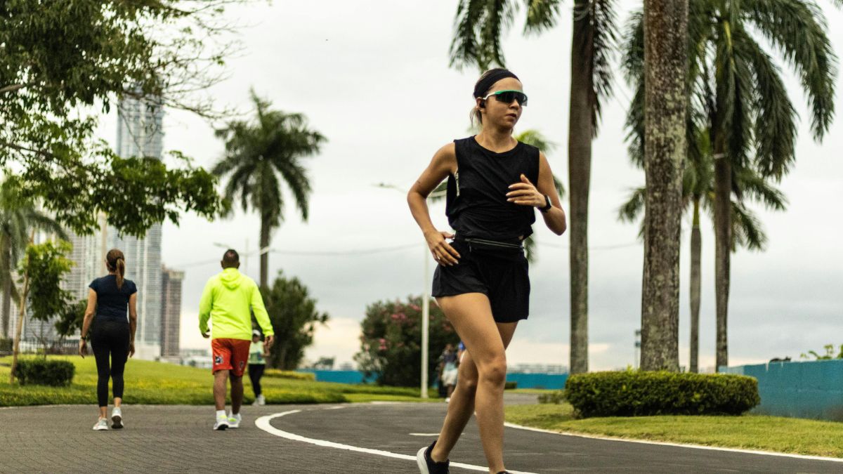 Walking vs Running for Weight Loss: Which Exercise Helps You Burn More Fat