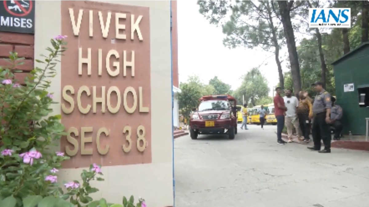 Chandigarh School Bomb Threat: Police, Bomb Squad Search Vivek High School in Sector 38