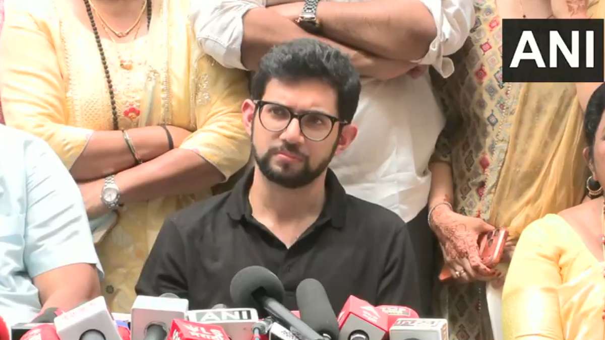 ‘ವಂದೇ ಮಾತರಂ’ ವಿವಾದಕ್ಕೆ ಆದಿತ್ಯ ಠಾಕ್ರೆ ಎಂಟ್ರಿ; ಮೋದಿ-ಶಾ ಗೈರಿಗೆ ಸಖತ್ ಪ್ರಶ್ನೆ!!
