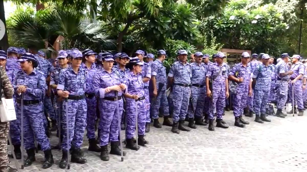 Heavy Security at AAP’s E20 Fuel Town Hall in Delhi | Photo Credit: https://x.com/NewsArenaIndia
