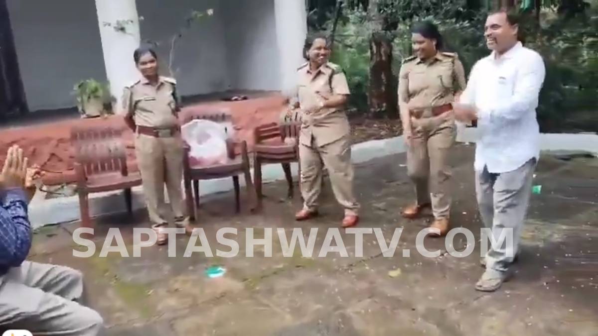 Telangana’s Viral Song Gets Andhra Police Grooving on Independence Day