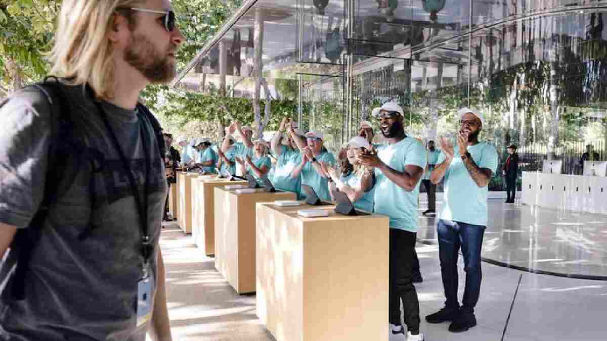 Apple retail employees prepare for iPhone 18 launch event | Photo Credit: https://x.com/markgurman