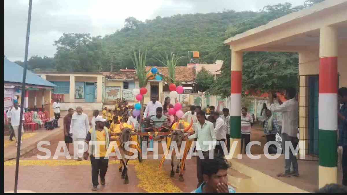 Belagavi Retired Teacher Honoured With Bullock Cart Procession After 30 Years of Service