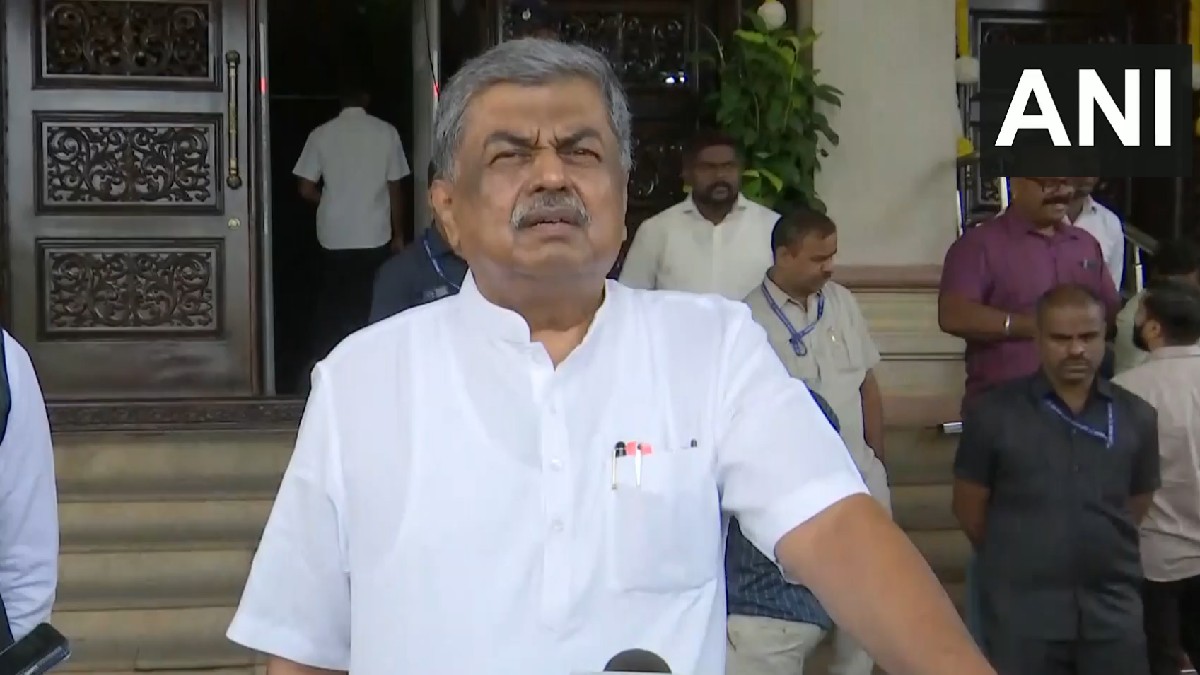 ‘ಆರ್‌ಎಸ್‌ಎಸ್‌ ರಾಷ್ಟ್ರಗೀತೆ ಹಾಡುವುದಿಲ್ಲ, ತ್ರಿವರ್ಣ ಧ್ವಜ ಹಾರಿಸುವುದಿಲ್ಲ’ ಎಂದ ಬಿ.ಕೆ. ಹರಿಪ್ರಸಾದ್‌!!