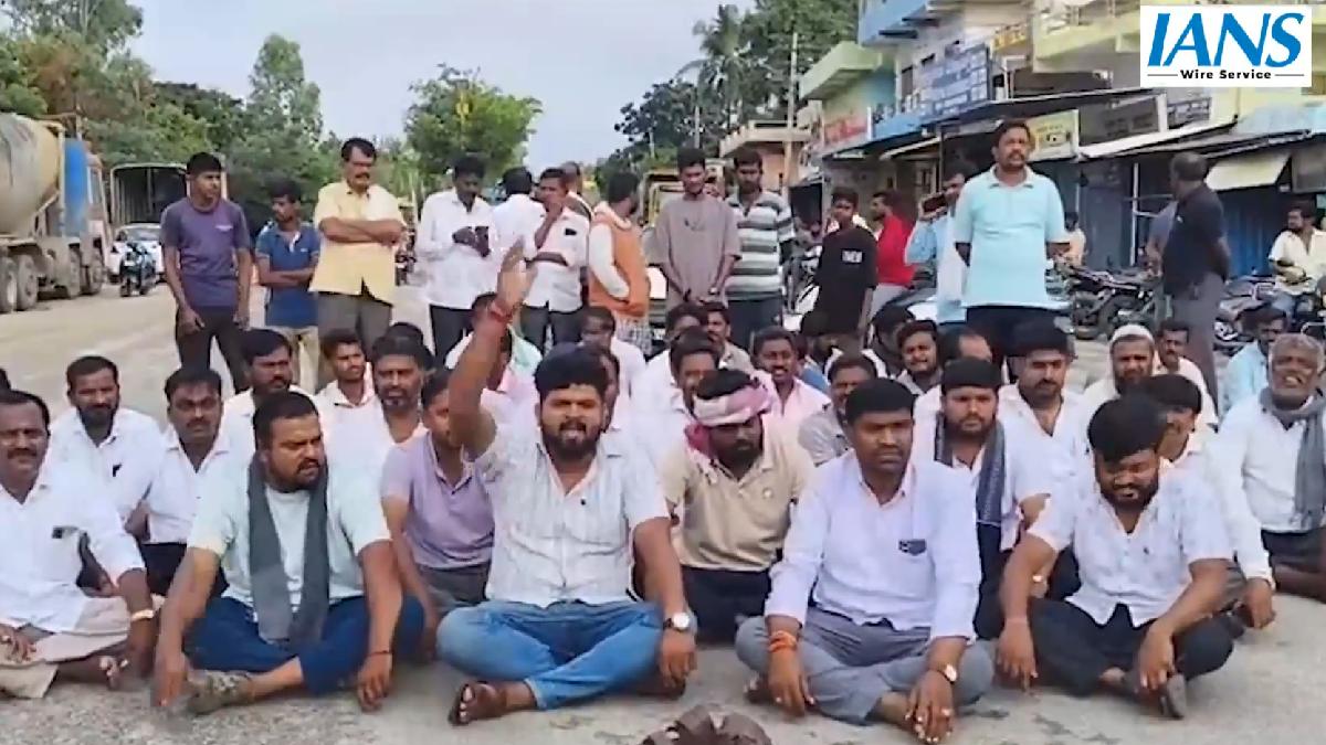 ಸಚಿವ ಸ್ಥಾನ ಕೈತಪ್ಪಿದ ಬೆನ್ನಲ್ಲೇ ಚಿಕ್ಕಬಳ್ಳಾಪುರ ಬಂದ್  - ಕಾಂಗ್ರೆಸ್ ಶಾಸಕ ಎಸ್‌.ಎನ್‌. ಸುಬ್ಬಾರೆಡ್ಡಿ ಬೆಂಬಲಿಗರ ಆಕ್ರೋಶ!!