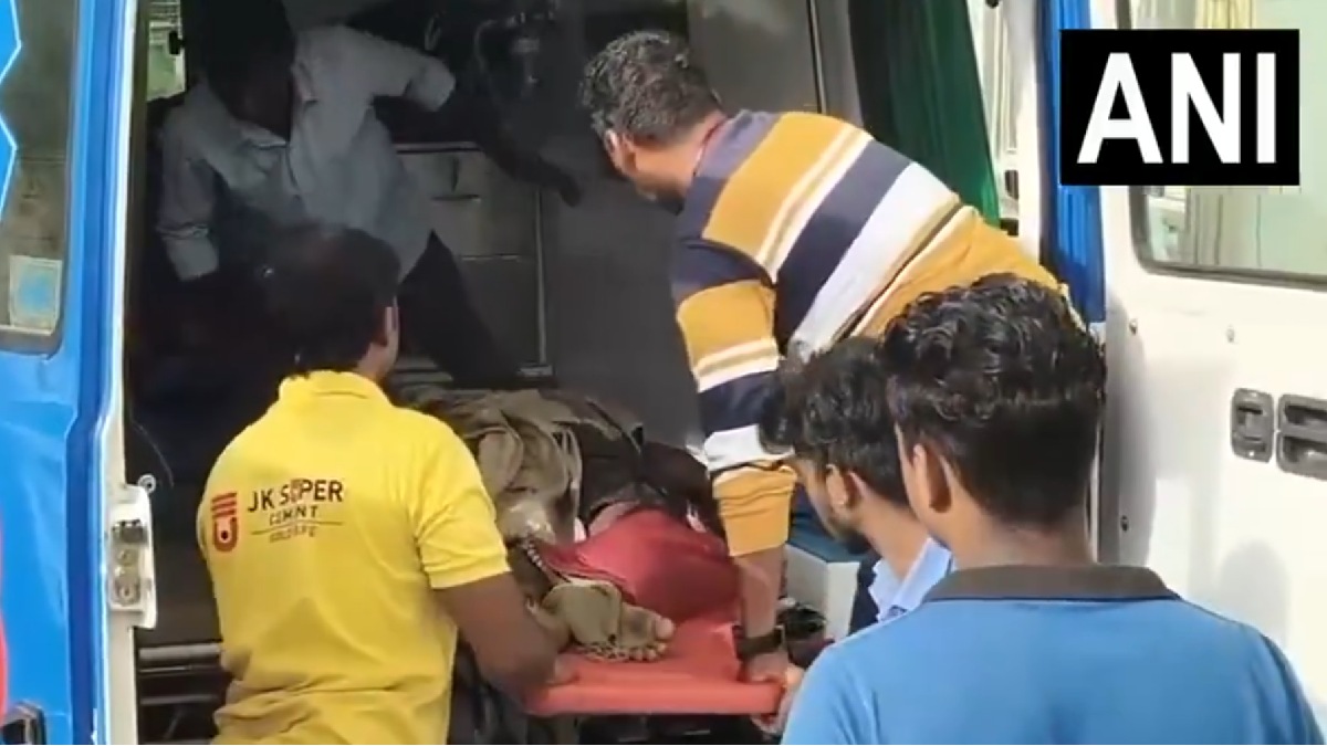 Chitradurga Bus Accident: Three Nursing Students Killed, Over 15 Injured After Tourist Bus Overturns