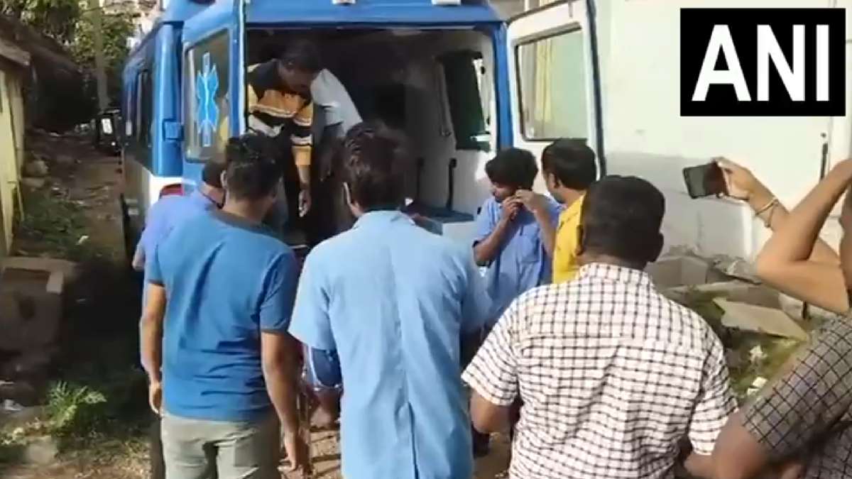 ಚಿತ್ರದುರ್ಗದಲ್ಲಿ ಭೀಕರ ದುರಂತ - ಪ್ರವಾಸಿ ಬಸ್ ಪಲ್ಟಿಯಾಗಿ ಮೂವರು ನರ್ಸಿಂಗ್ ವಿದ್ಯಾರ್ಥಿಗಳ ಸಾ*ವು!!