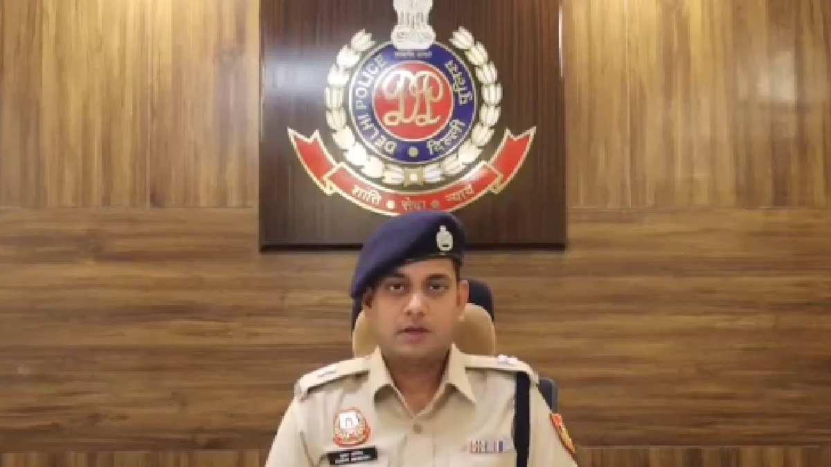 Delhi Police arrests cyber fraud gang members | Photo Credit: https://x.com/ANI