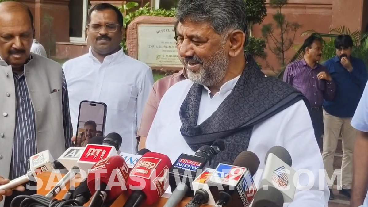 ನೇಪಾಳದಲ್ಲಿ ಸಿಲುಕಿದ ಕನ್ನಡಿಗರ ಜೊತೆಗೆ ವಿಡಿಯೋ ಕಾಲ್ ನಲ್ಲಿ ಮಾತನಾಡಿದ ಸಿಎಂ!!