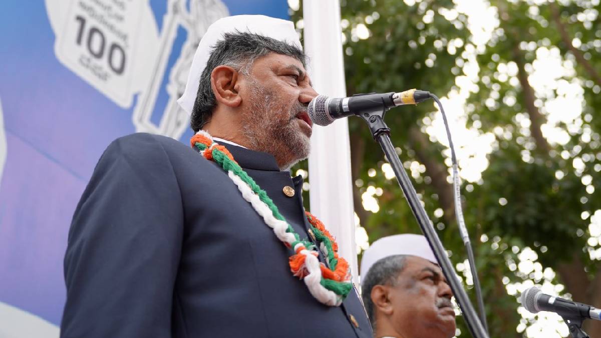 ಸ್ವಾತಂತ್ರ್ಯ ದಿನಾಚರಣೆಯ ಸಂಭ್ರಮದಲ್ಲಿ ಬಿಗ್ ಬಾಂಬ್ ಸಿಡಿಸಿದ CM - ಮುಂದಿನ 6 ತಿಂಗಳಲ್ಲಿ 72,000 ಹುದ್ದೆಗಳ ಭರ್ತಿಗೆ ಬೈಜೆಟ್ ಬ್ಲೂಪ್ರಿಂಟ್!!