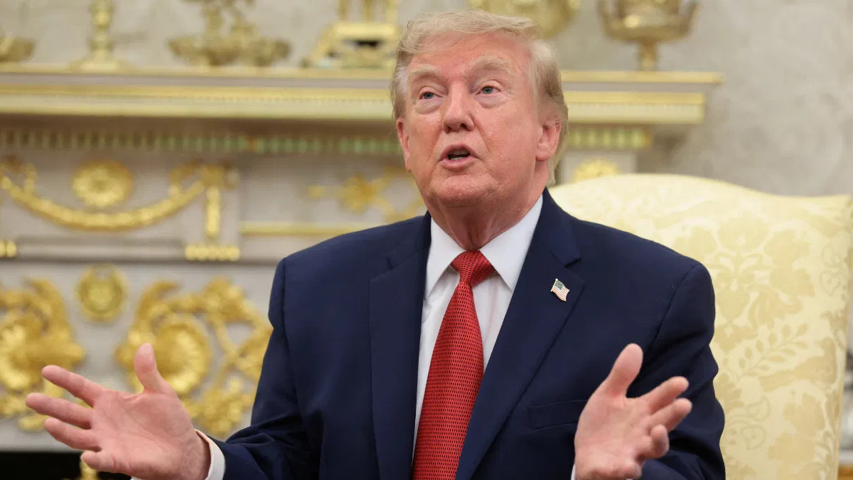 Trump Claims Strait of Hormuz Is ‘American Territory’; Iran Dismisses Remarks as ‘Delusions’