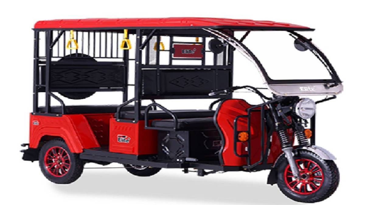 E-Rickshaw Battery Blast Triggers Deadly Fire in Delhi Godown, Two Killed
