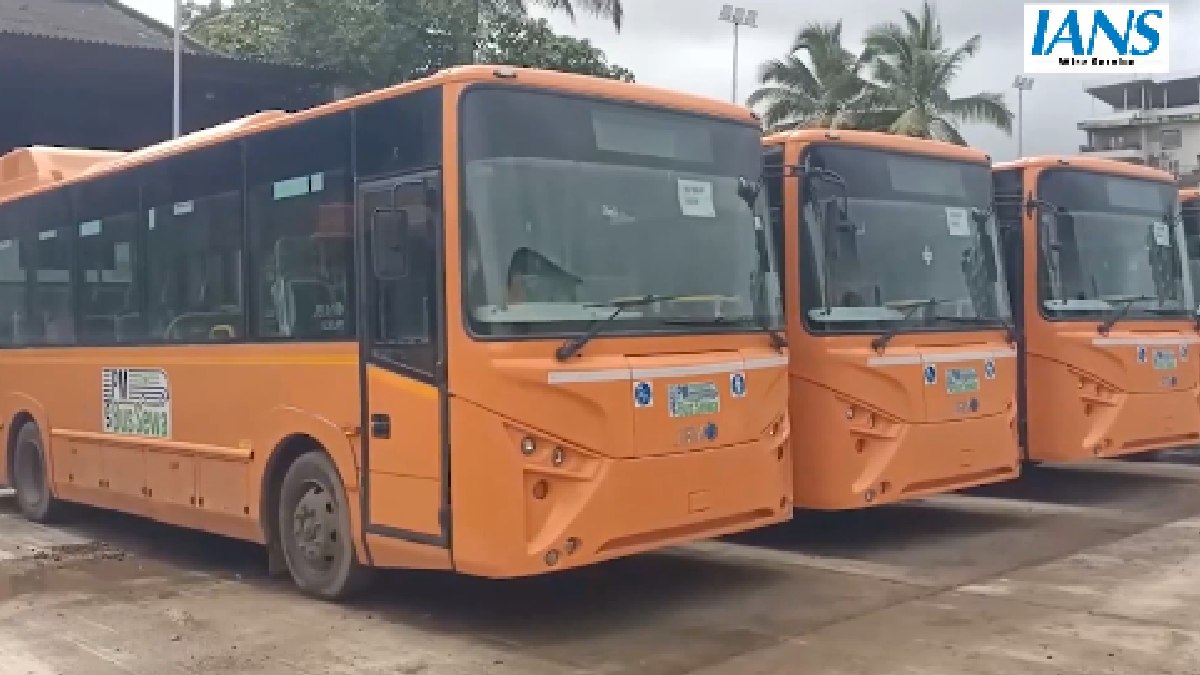Electric buses represent India's growing green mobility vision | Photo Credit: https://x.com/ians_india