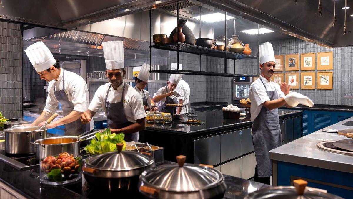 Hotel Owners Beware: New Kitchen Rules May Soon Tighten Food Safety Norms in Bengaluru