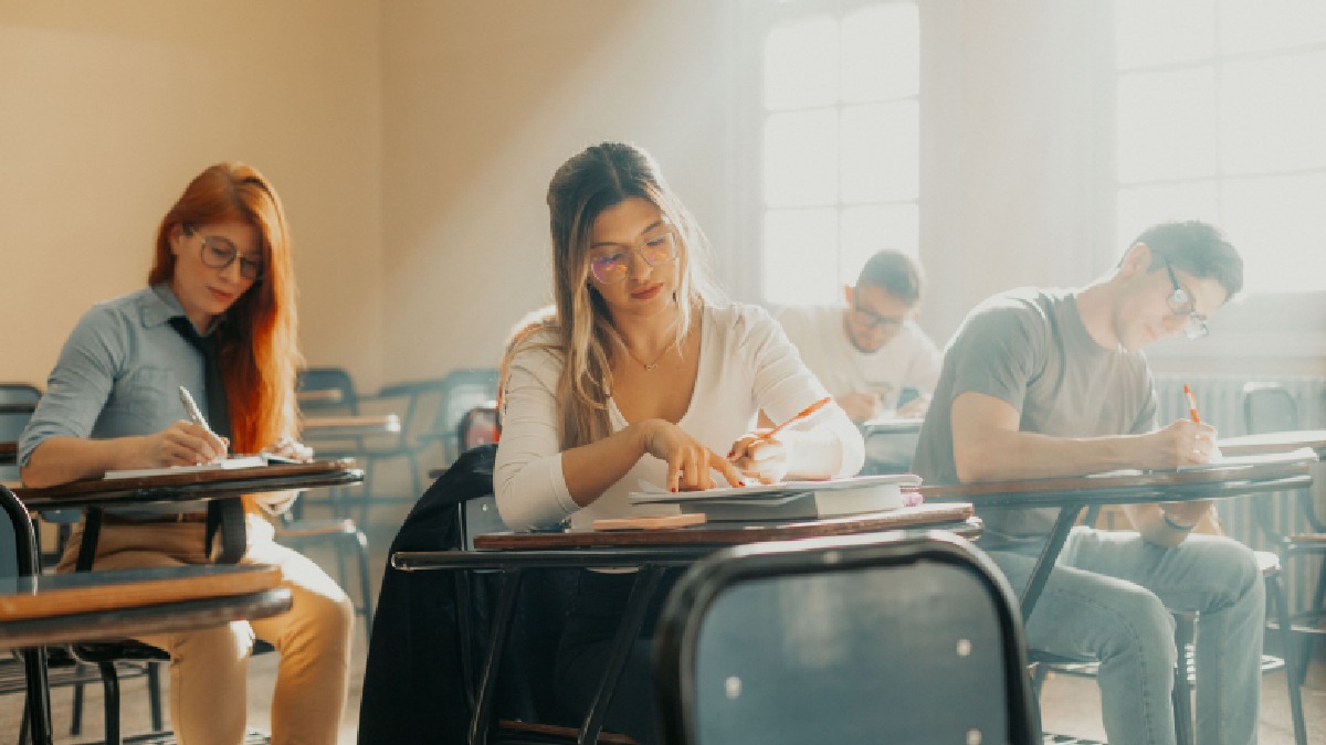 Delhi Government Announces Free JEE & NEET Coaching for Class 12 Students | Photo Credit: www.pexels.com