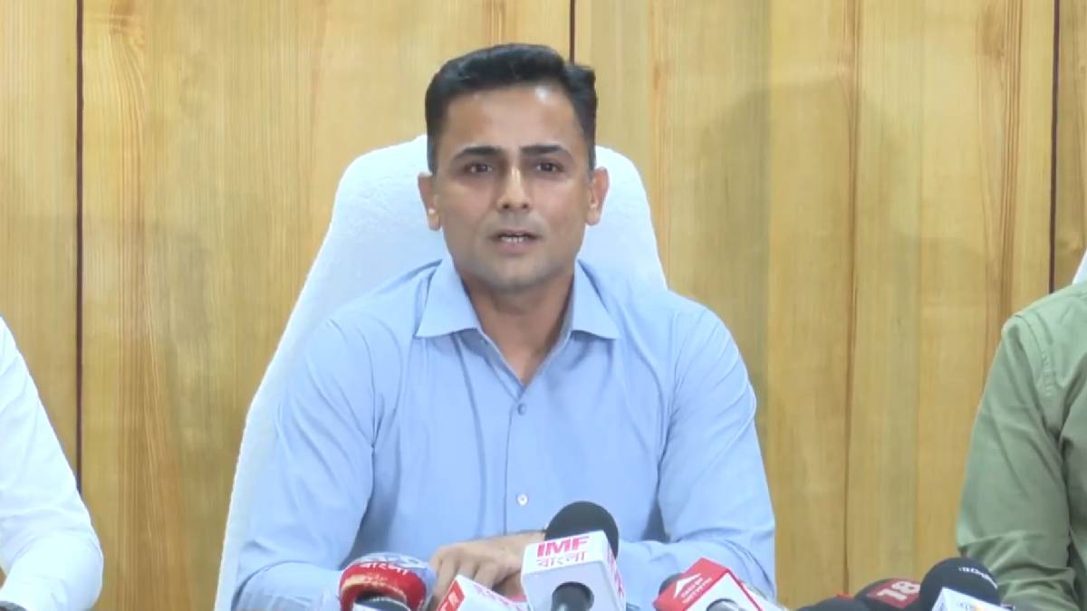 Bengal STF Probes Alleged Plot to Track CM Suvendu | Photo Credit: https://x.com/NewsArenaIndia