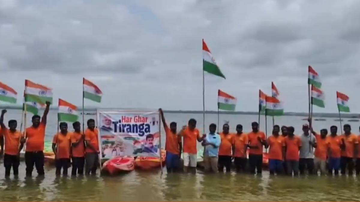 Telangana: Massive Boat Rally Held in Vikarabad Under ‘Har Ghar Tiranga’ Campaign