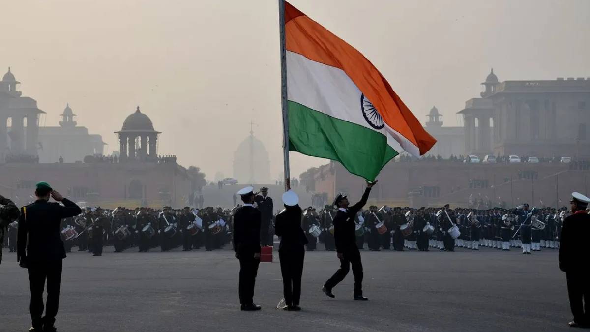 Har Ghar Tiranga 2026: How to Hoist the Indian National Flag at Home, Timings, Rules and Guidelines