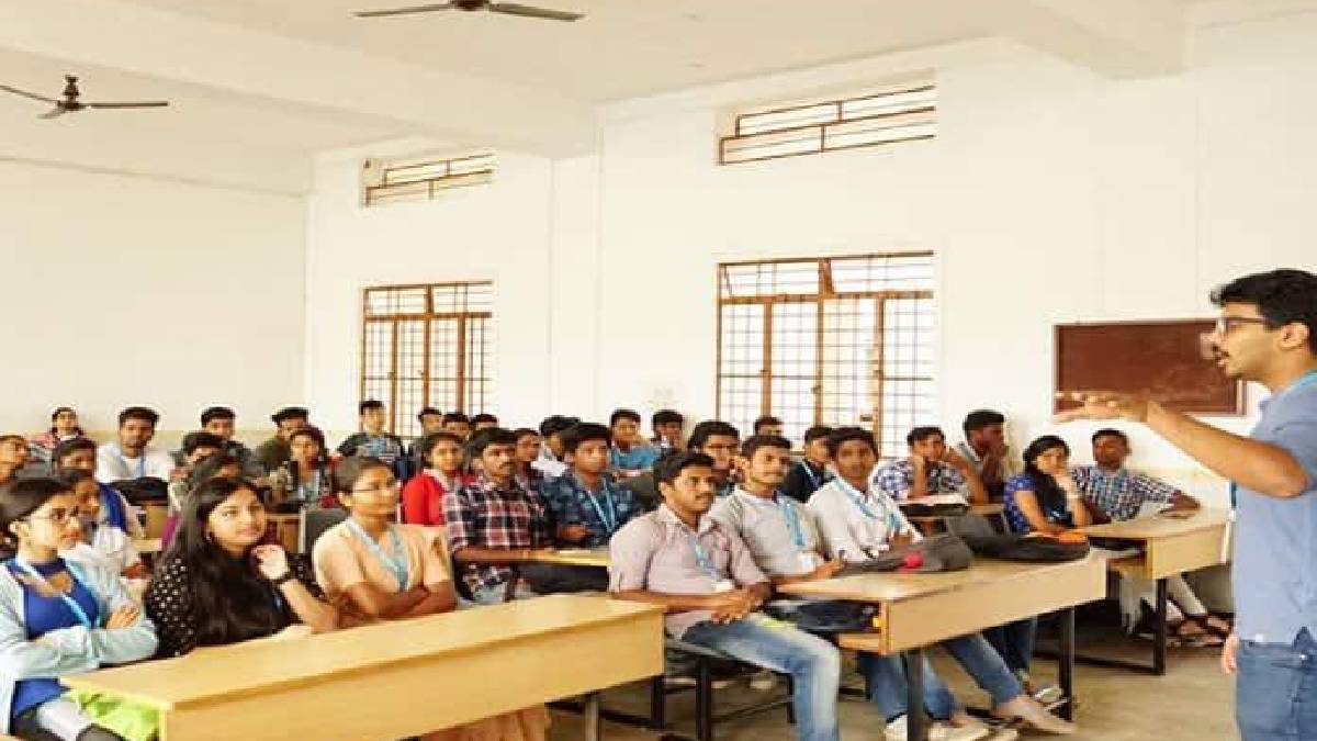 Good News for Job Seekers: 7 Guest Lecturer Vacancies Open in Chikkamagaluru