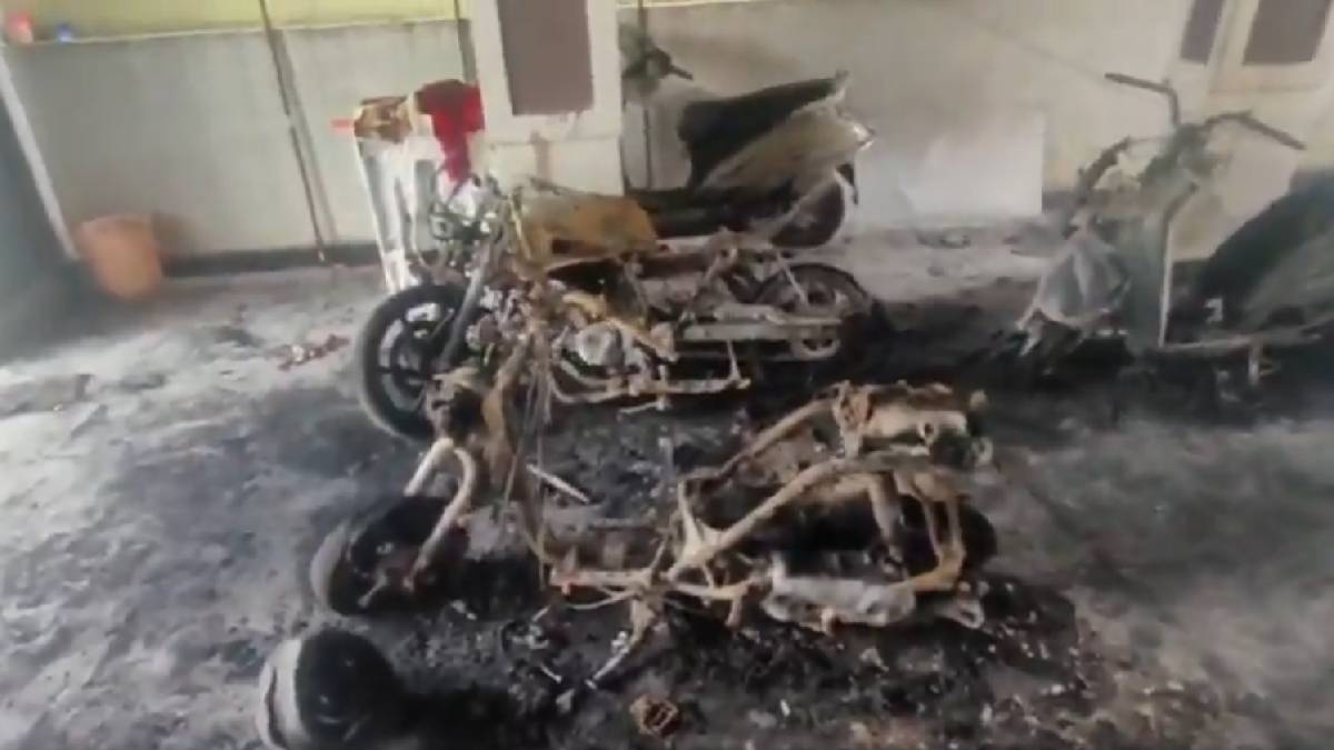 Six Bikes Gutted in Hyderabad Apartment Cellar Fire, Police Probe Cause