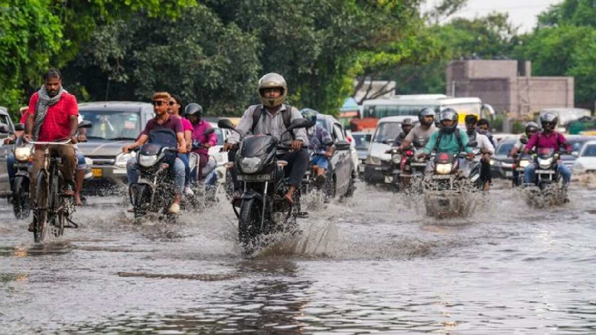 Rain Alert Across India: Delhi, Rajasthan, MP, Odisha Brace for Heavy Showers Today