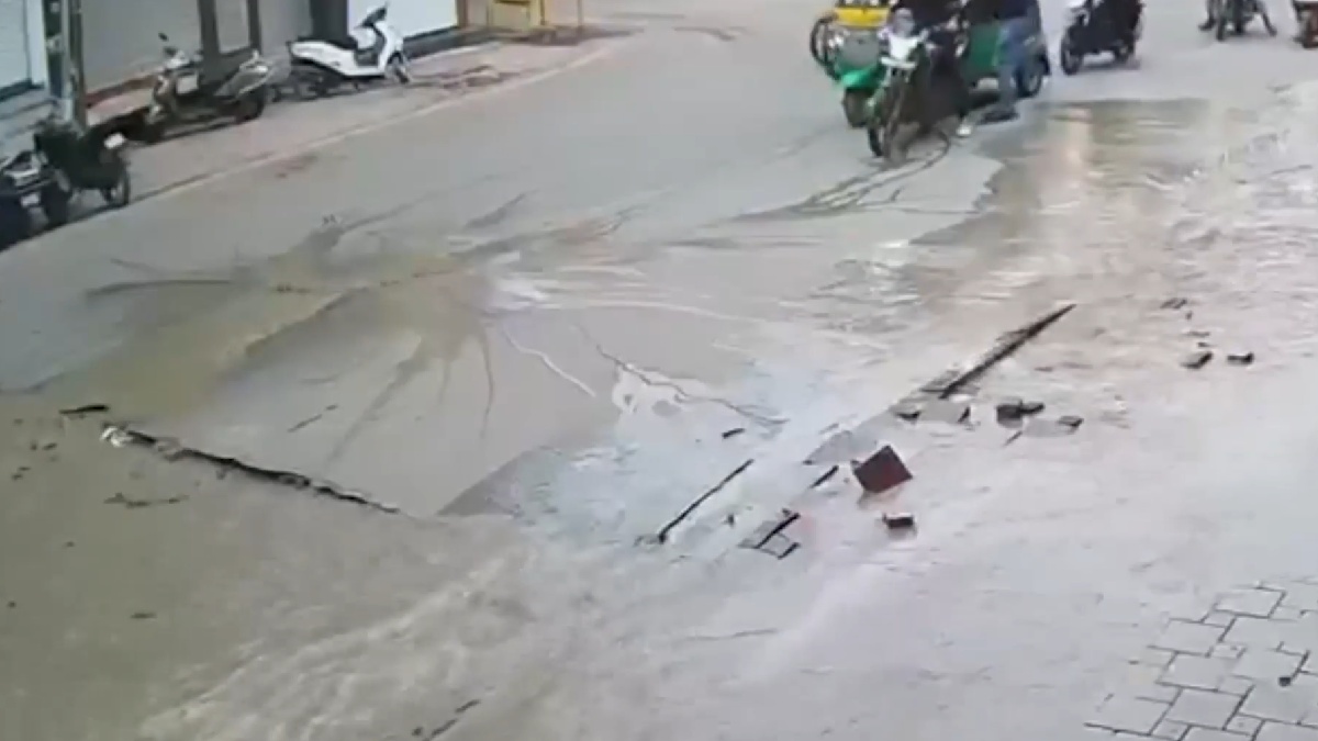 Indore Smart City Road Collapses During Pipeline Test, Raising Questions Over Construction Quality