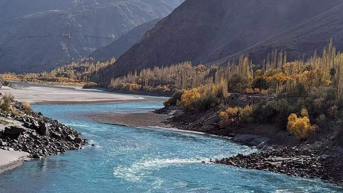 India Pakistan Indus Waters Treaty dispute | Photo Credit: https://x.com/clashreport and https://x.com/TheFederal_News