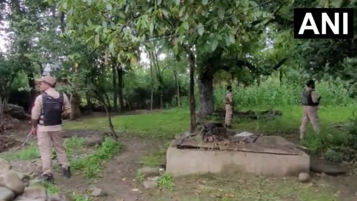 Jammu Kashmir Police Conducts Multi-District Raids in Terror Probe Over Alleged Social Media Misuse