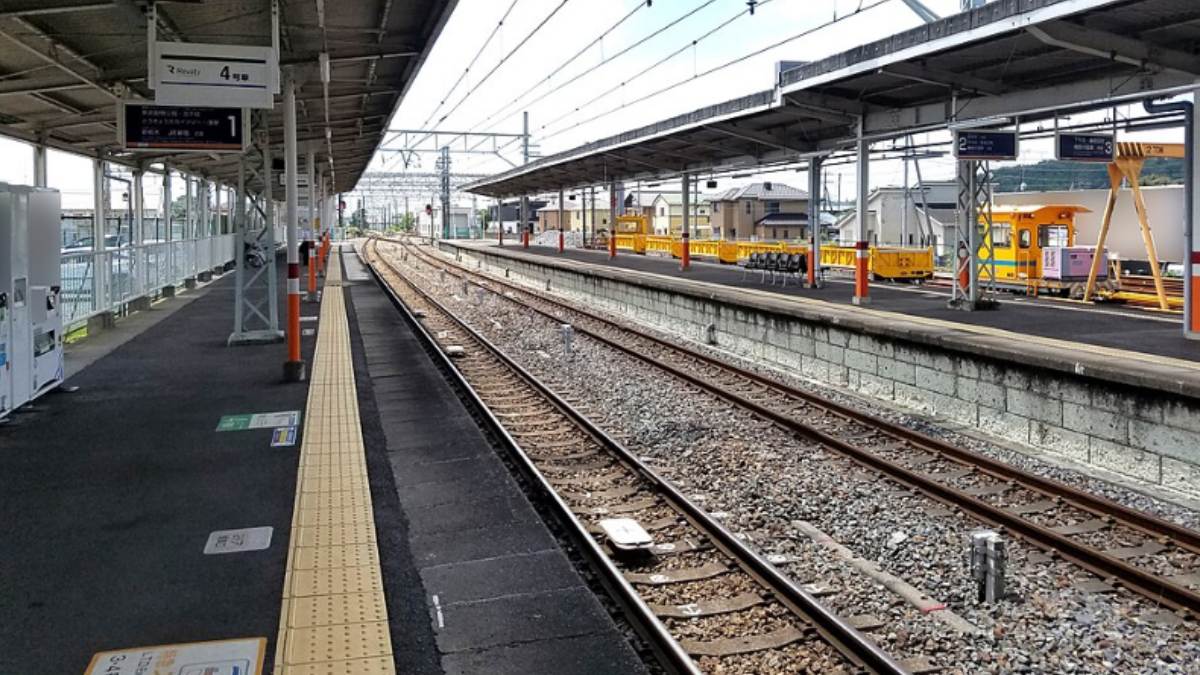 Four Workers Dead in Japan Train Accident While Clearing Trackside Weeds