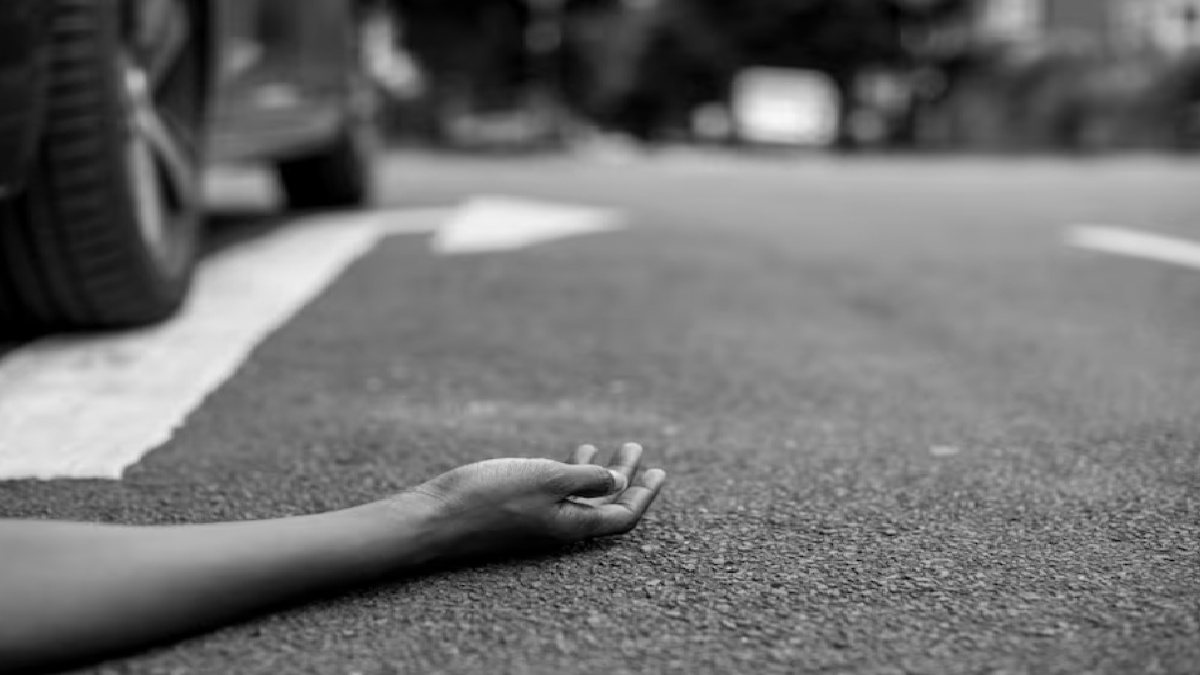 Kolkata Accident: Two Brothers Die After Truck Hits Scooter on BT Road in Baranagar | Photo Credit: https://www.magnific.com