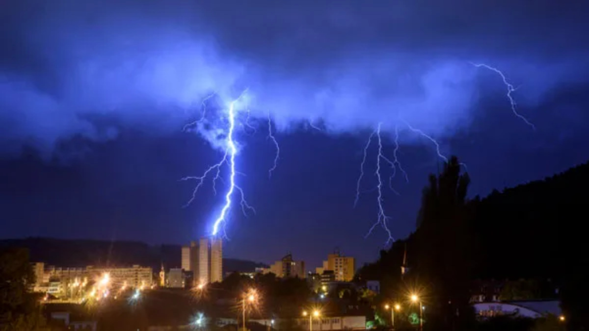 Lightning Strikes Kill 14 Across Jharkhand Amid Heavy Rainfall | Photo Credit: Representational Image