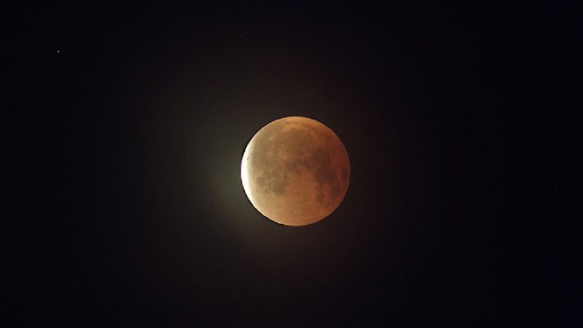 Lunar Eclipse 2026: Rare Deep Partial Chandra Grahan to Cover 96% of Moon, Here’s How India Can Watch