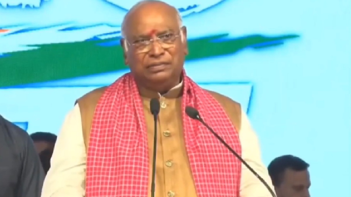 ‘ನಾನು ಮೊದಲ ಬಾರಿ ಶಾಸಕನಾದಾಗ ಅಮಿತ್‌ ಶಾ ಇನ್ನೂ ಮಗು’ - ದೇಶಭಕ್ತಿ ಪಾಠ ಮಾಡದಂತೆ ಬಿಜೆಪಿಗೆ ಖರ್ಗೆ ತಿರುಗೇಟು!!