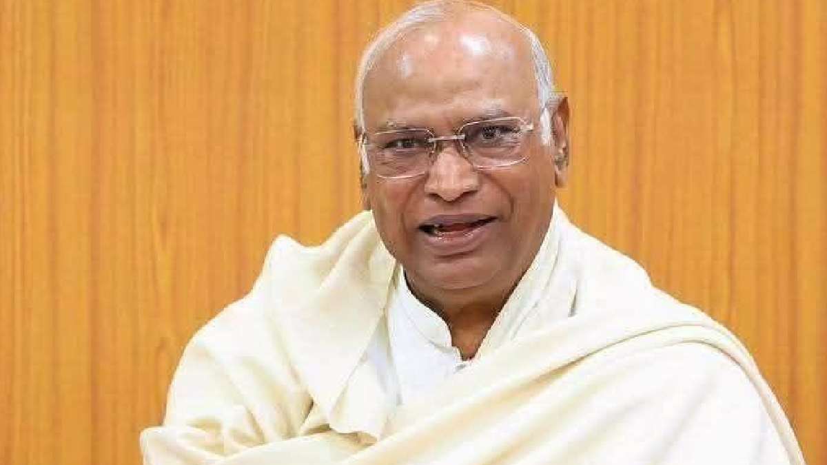 ಖರ್ಗೆ ಅವರಿಗೆ ಜಾತಿ ಆಧಾರಿತ ಅವಮಾನ ಆರೋಪ - ಸಮಾನ ಭಾರತದ ಕನಸಿಗೆ ದೊಡ್ಡ ಪ್ರಶ್ನೆ!!
