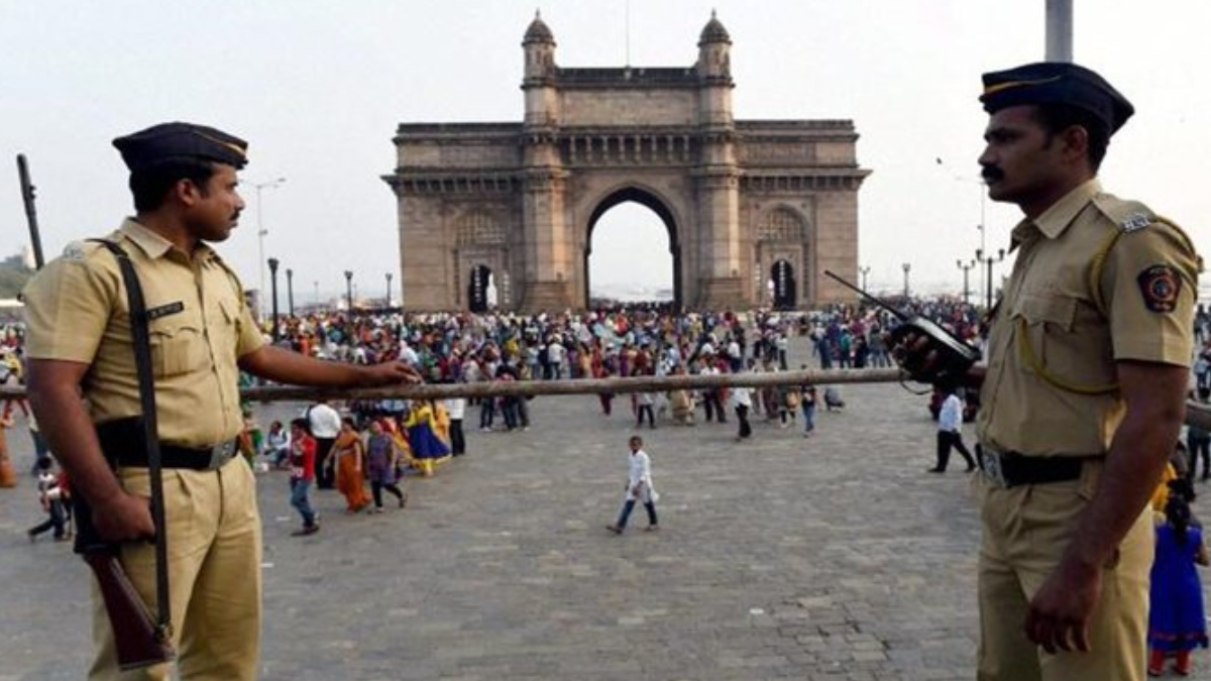Mumbai on High Alert Ahead of Independence Day: 3,400 Police Personnel, Dog Squads Deployed Across Railway Stations