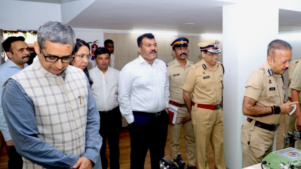 Mumbai Police Salary Scam | Photo Credit: x.com/CPMumbaiPolice