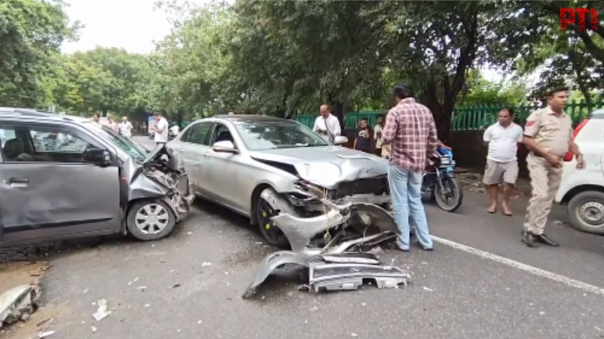 Delhi Accident Horror: 70-Year-Old Woman Dies in Narela Car Crash