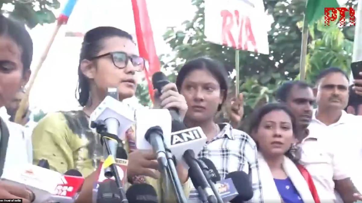 Political Exchanges Intensify as Neha Bora Criticises RSS-BJP During Ranchi Student Protest