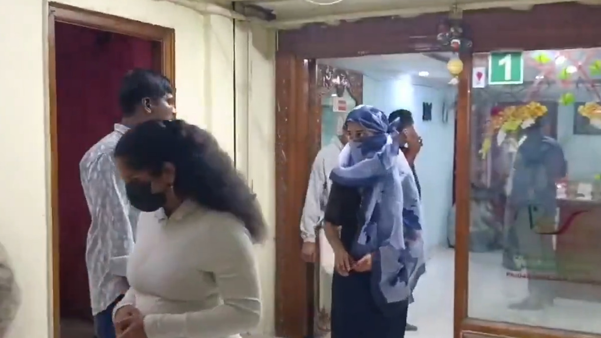 Kukatpally Police Raid OYO Hotels, 11 Detained in Crackdown on Alleged Illegal Activities