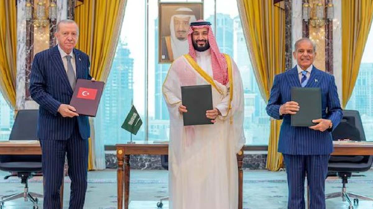 Pakistan, Saudi Arabia & Turkiye Begin Historic Defence Pact Talks in Istanbul