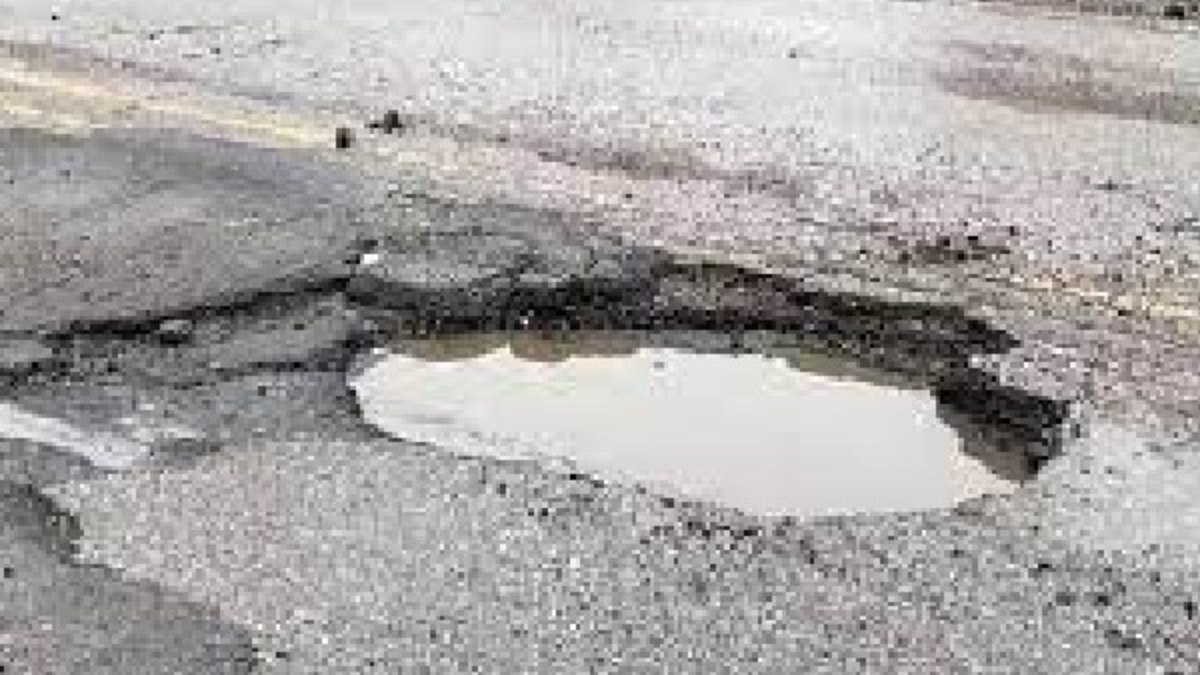 Bengaluru Tragedy: Woman Dies After Falling From Bike Due to Pothole Near Hebbagodi