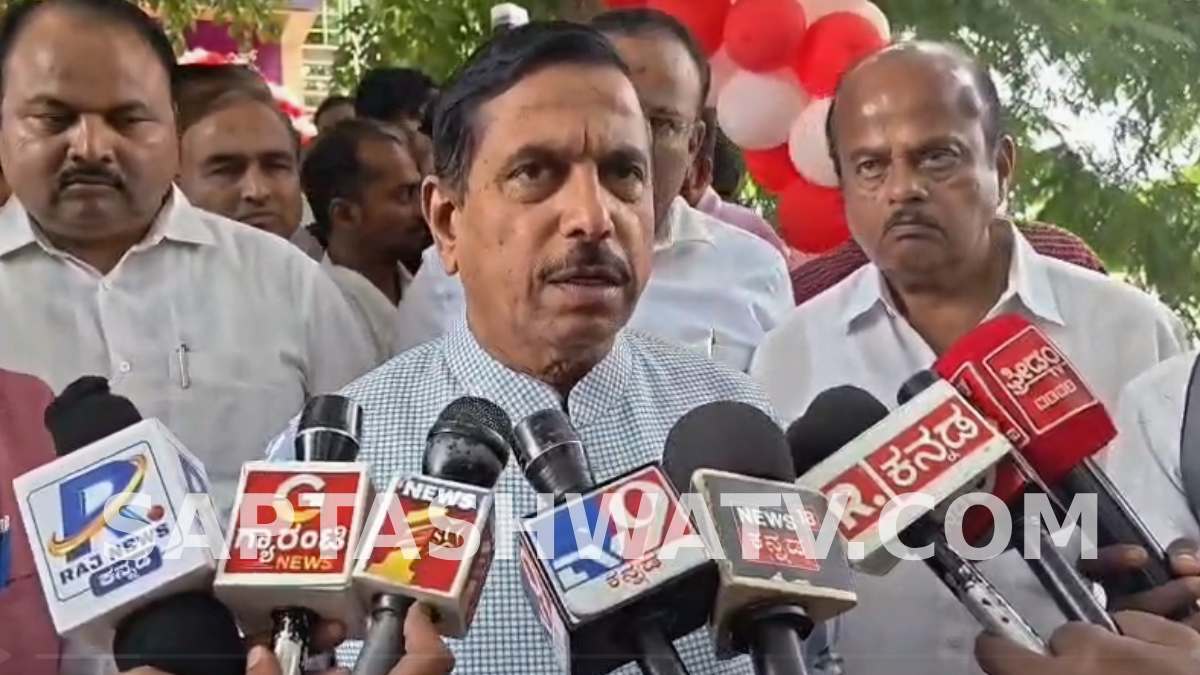 ಹುಬ್ಬಳ್ಳಿ ಪುಷ್ಕರಣಿ ವಿವಾದಕ್ಕೆ ಹೊಸ ತಿರುವು - ಸರ್ಕಾರ ಸಮಗ್ರ ಪರಿಶೀಲನೆ ನಡೆಸಲಿ ಎಂದ ಪ್ರಹ್ಲಾದ್ ಜೋಶಿ!!