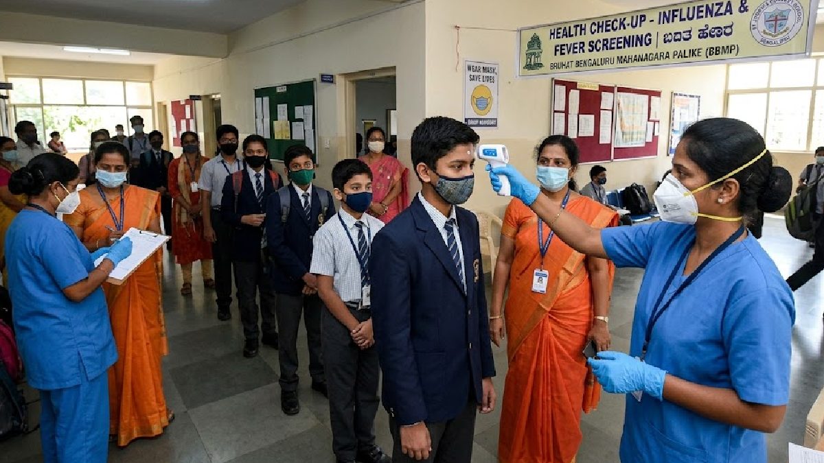 ಬೆಂಗಳೂರಿನ ಖಾಸಗಿ ಶಾಲೆಯಲ್ಲಿ ಶಿಕ್ಷಕರಿಬ್ಬರಿಗೆ H1N1, 500 ಮಕ್ಕಳಿಗೆ ಜ್ವರ? 2 ದಿನ ರಜೆ ಘೋಷಣೆ!!
