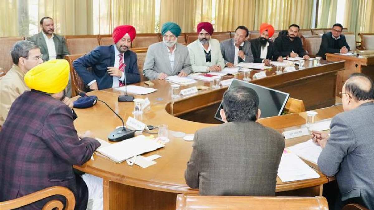 Punjab government meeting on employee salaries | Photo Credit: https://x.com/PTI_News