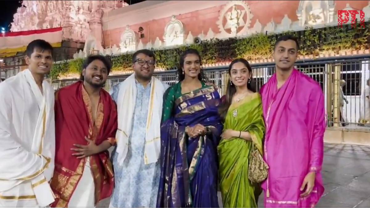 PV Sindhu Offers Prayers at Tirumala Temple with Family | Photo Credit: https://x.com/PTI_News