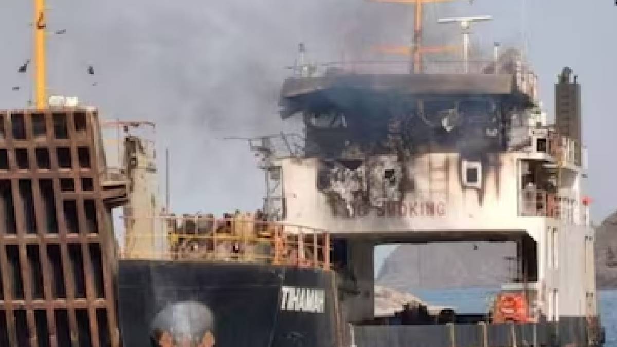 Suspected Houthi Attack on Cargo Ship in Red Sea Kills Six, Including Three Pakistanis