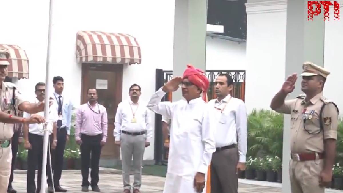 Union Minister Shivraj Singh Chouhan : hoists the Tricolour of 80th Independence Day